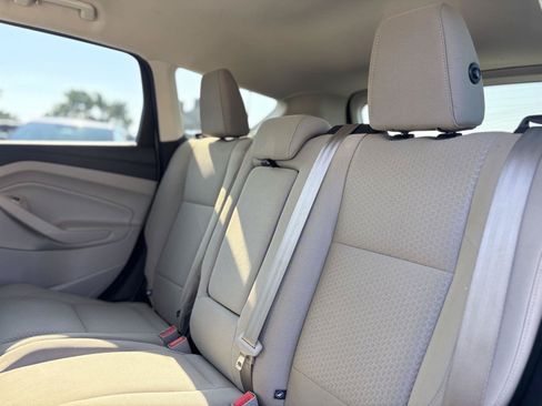 Used 2017 Ford Escape SE AWD/4WD image 17