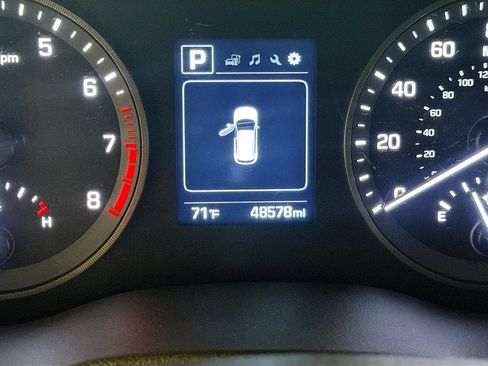 Used 2018 Hyundai Tucson Value w/ Cargo Package AWD/4WD image 18