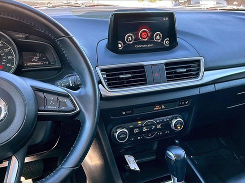 Used 2018 MAZDA MAZDA3 Touring image 8