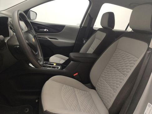 Used 2018 Chevrolet Equinox LS FWD image 17