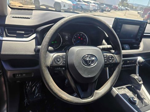 Used 2022 Toyota RAV4 LE AWD/4WD image 23