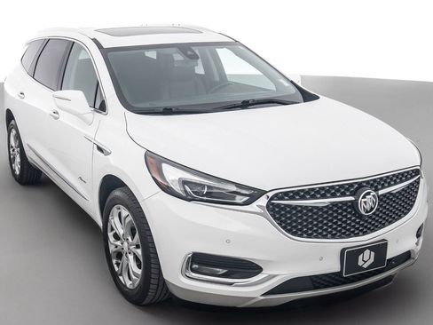 Used 2019 Buick Enclave Avenir w/ Avenir Technology Package AWD/4WD image 1