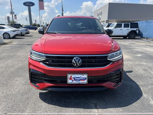 Used 2024 Volkswagen Tiguan SE R-Line w/ MDO Package, Three-Row FWD image 8