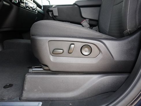 Used 2024 GMC Sierra 1500 SLE image 25