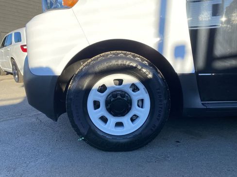 Used 2024 Chevrolet Brightdrop 600 w/ Commercial Equipment Package AWD/4WD image 10
