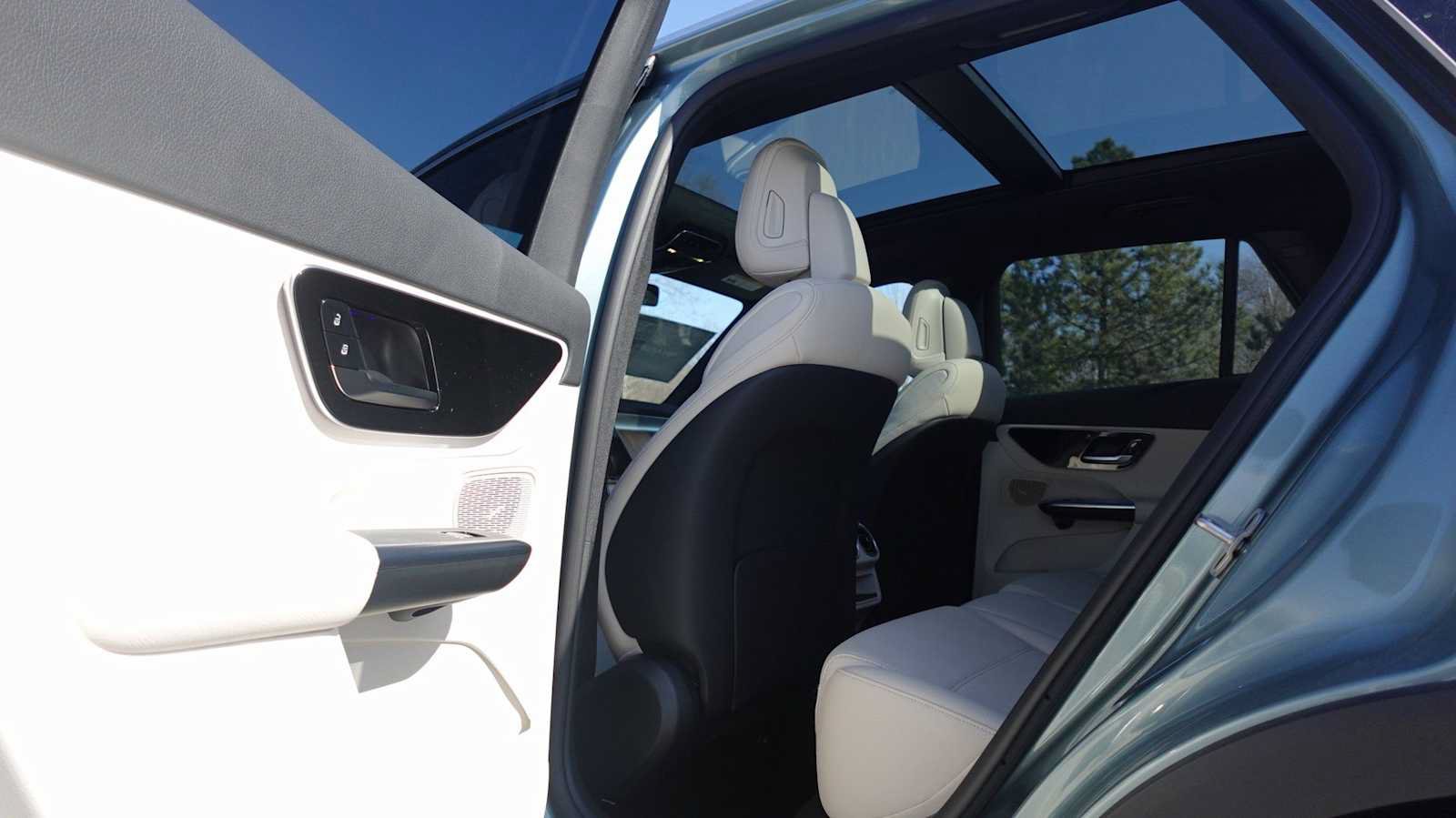 Used 2026 Mercedes-Benz GLC 300 4MATIC image 53