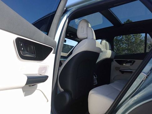 Used 2026 Mercedes-Benz GLC 300 4MATIC image 53