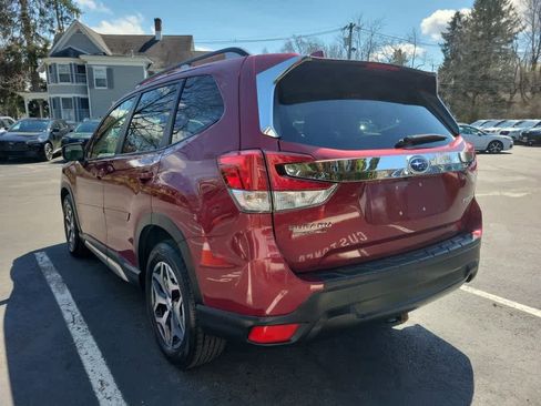 Used 2019 Subaru Forester Premium image 6