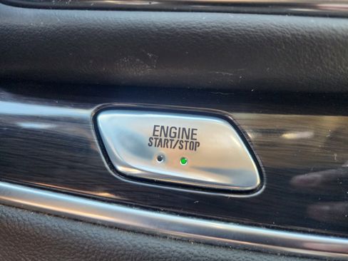 Used 2019 Buick Enclave Essence image 30