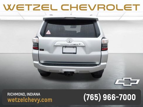 Used 2020 Toyota 4Runner SR5 AWD/4WD image 3
