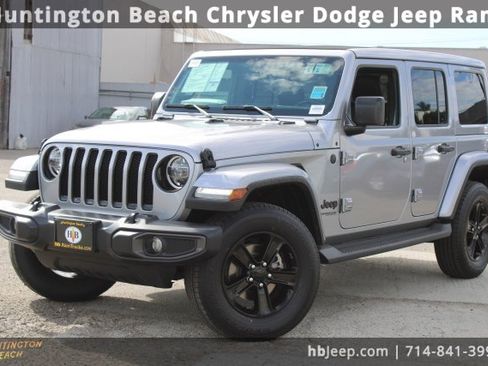 Used 2021 Jeep Wrangler Unlimited Sahara image 9
