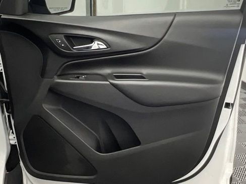Used 2019 Chevrolet Equinox LT image 12