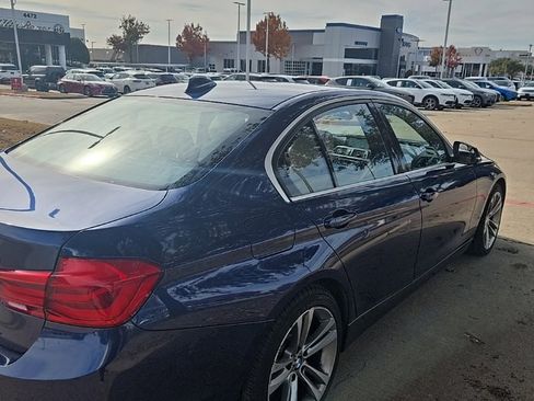 Used 2017 BMW 330i Sedan image 4