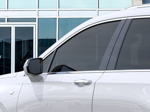 New 2025 Cadillac XT6 Luxury image 12