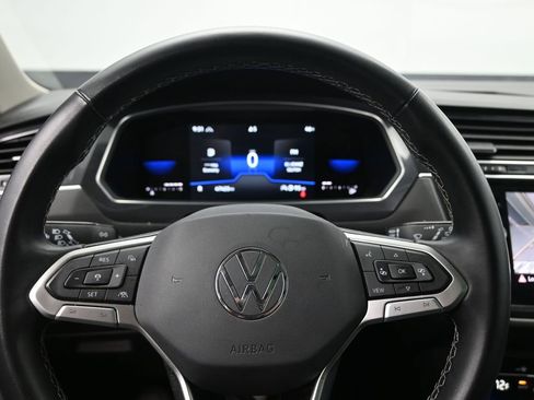 Used 2022 Volkswagen Tiguan SE AWD/4WD image 13