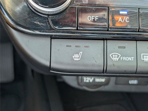 Used 2025 Hyundai Elantra Limited FWD image 27