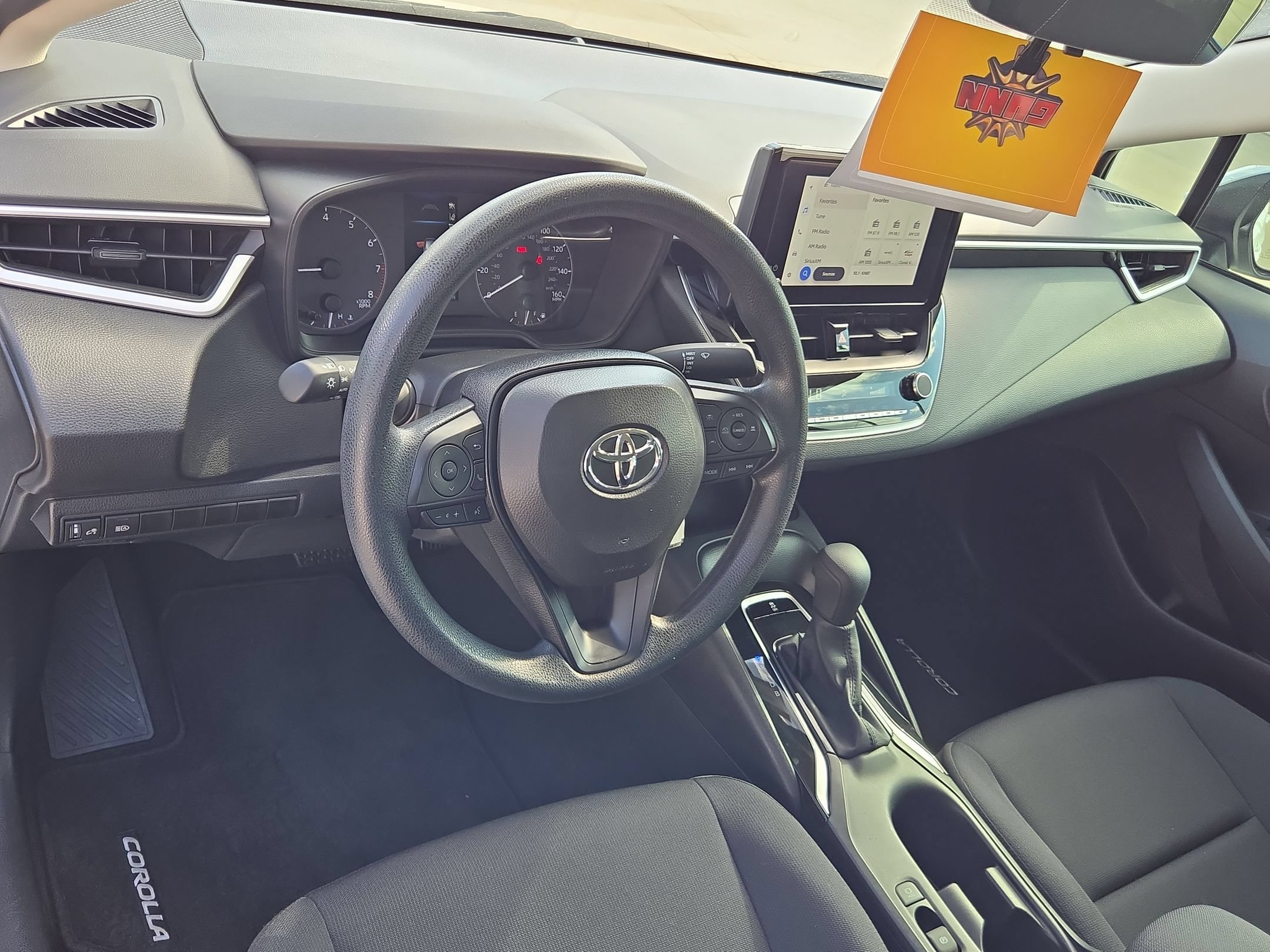 Used 2025 Toyota Corolla LE FWD image 10