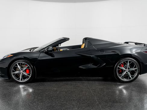 Used 2021 Chevrolet Corvette Stingray Preferred Conv w/ 2LT image 16