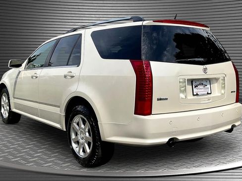 Used 2005 Cadillac SRX V8 w/ Preferred Equipment Group AWD/4WD image 4