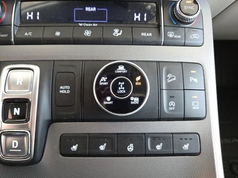 Used 2021 Hyundai Palisade Limited w/ Winter Package image 12