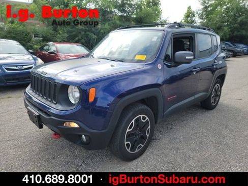 Used 2016 Jeep Renegade Trailhawk w/ Premium Trailhawk Package AWD/4WD image 3