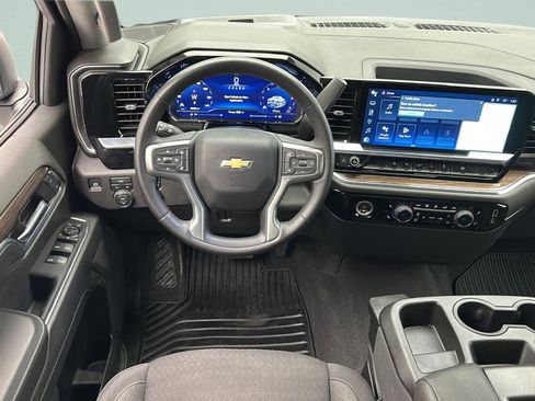 Used 2024 Chevrolet Silverado 1500 LT AWD/4WD image 13