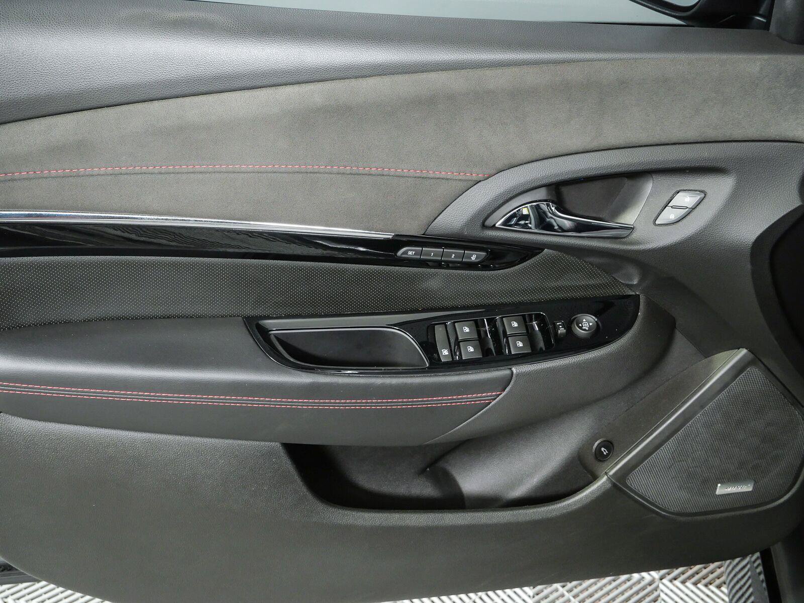 Used 2017 Chevrolet SS RWD image 8