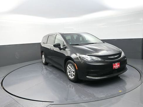 Used 2023 Chrysler Voyager LX FWD image 64