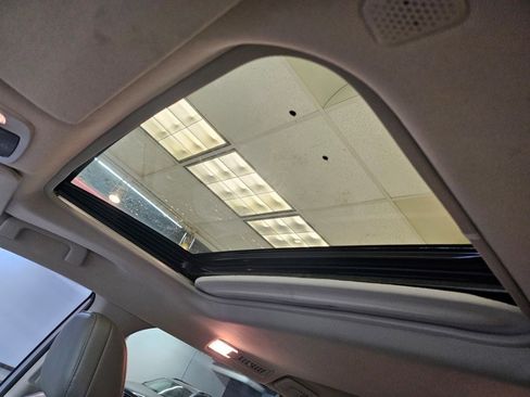 Used 2021 Toyota Sienna XLE image 35