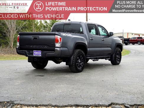Used 2021 Toyota Tacoma TRD Off-Road image 6