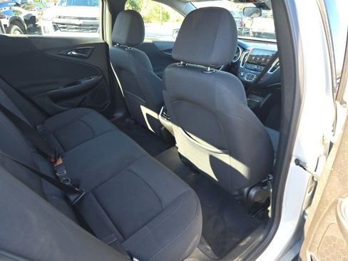 Used 2022 Chevrolet Malibu LT image 14