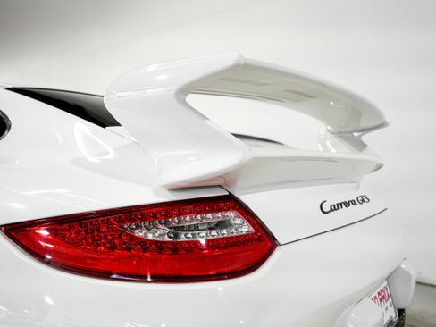 Used 2011 Porsche 911 Carrera GTS image 36