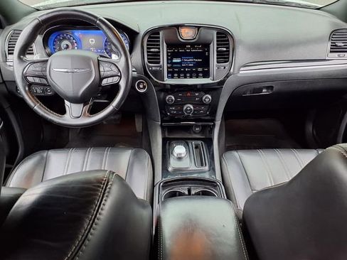 Used 2020 Chrysler 300 S RWD image 9