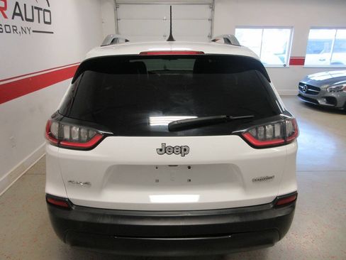 Used 2019 Jeep Cherokee Latitude w/ Cold Weather Group AWD/4WD image 13
