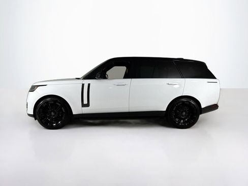 Used 2024 Land Rover Range Rover Long Wheelbase Autobiography image 2