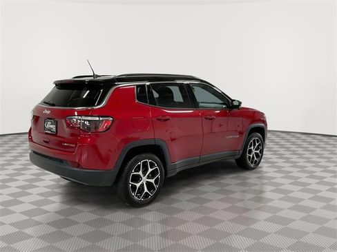 Used 2024 Jeep Compass Limited image 11
