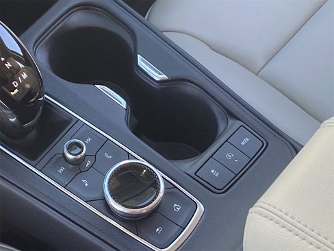 Certified 2023 Cadillac XT4 Premium Luxury image 31