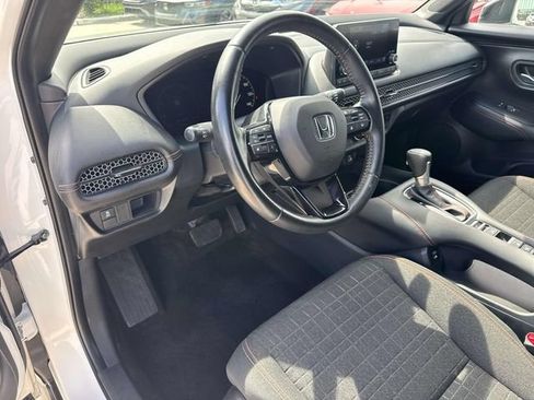 Certified 2025 Honda HR-V Sport image 17