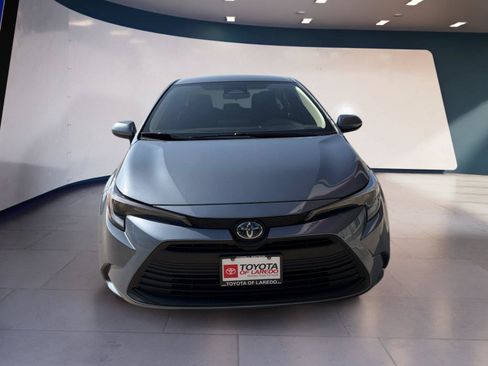 Used 2025 Toyota Corolla LE FWD image 8