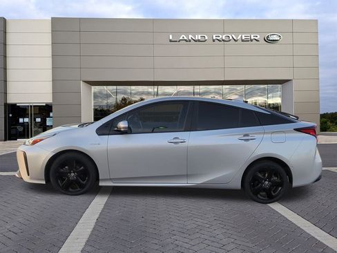 Used 2020 Toyota Prius XLE image 8