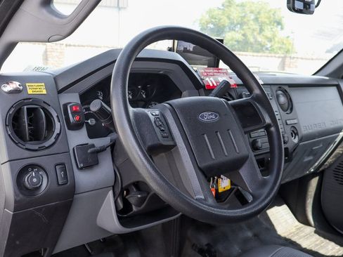 Used 2019 Ford F650 2WD Regular Cab Super Duty image 24