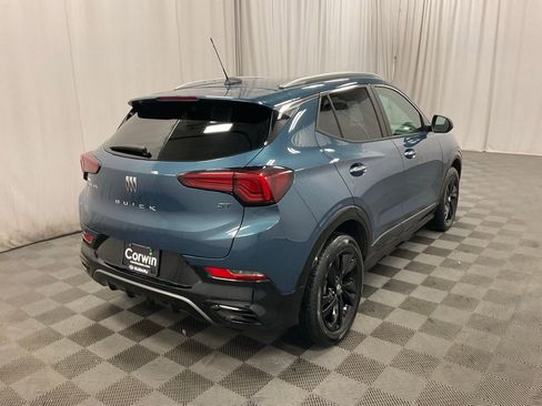 Used 2024 Buick Encore GX Sport Touring image 3