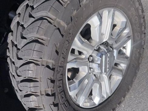 Used 2021 GMC Sierra 2500 Denali w/ Denali Ultimate Package image 3