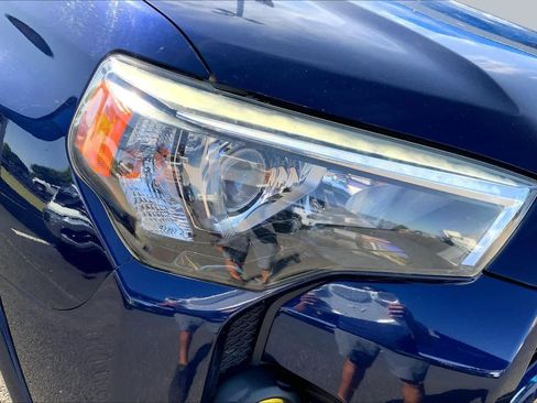 Used 2018 Toyota 4Runner SR5 Premium RWD image 28