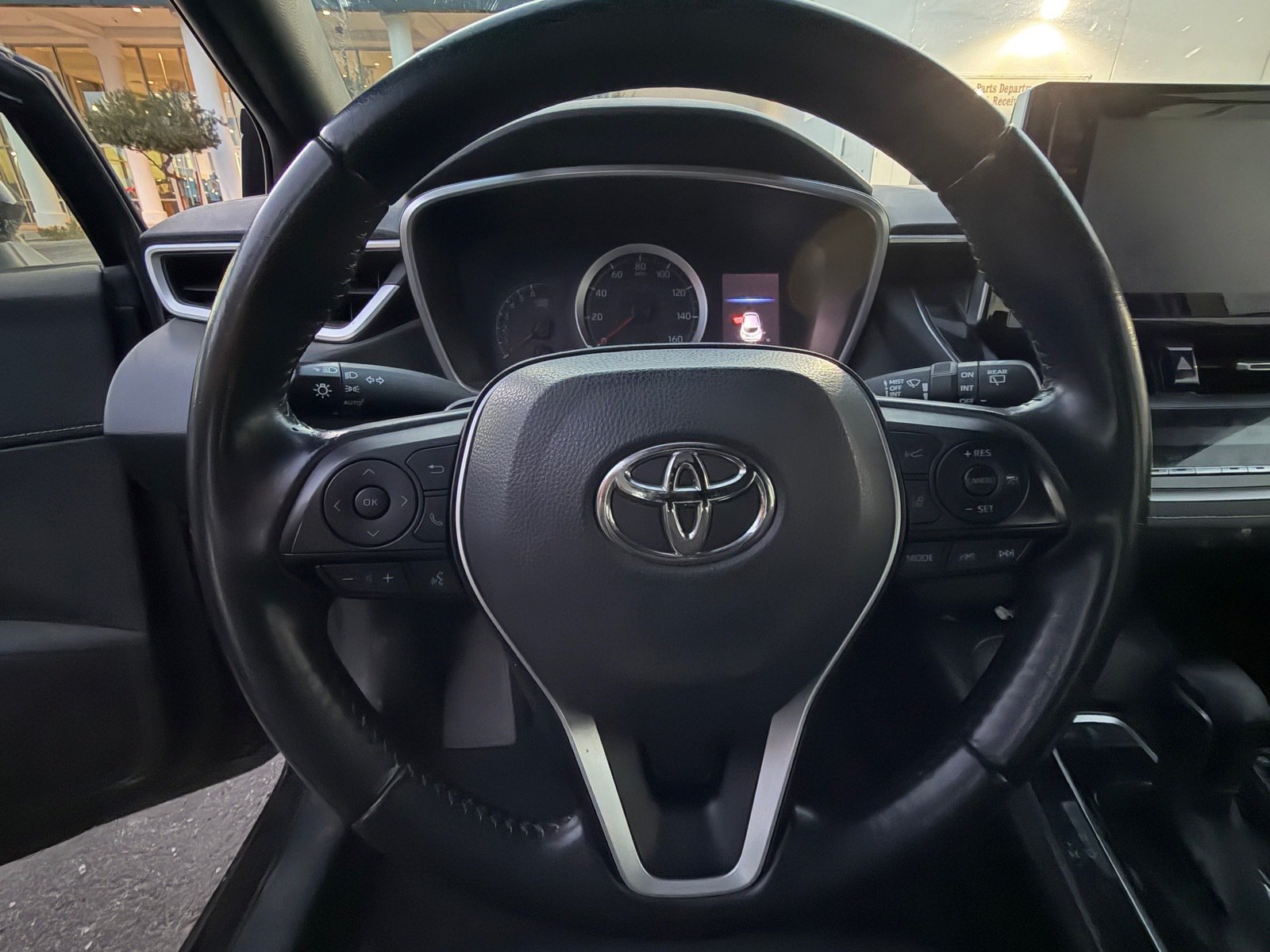 Used 2022 Toyota Corolla SE w/ Carpet Mat Package (TMS) FWD image 9