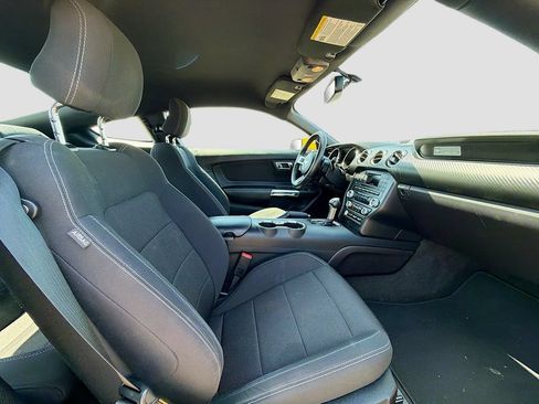 Used 2016 Ford Mustang Coupe RWD image 27