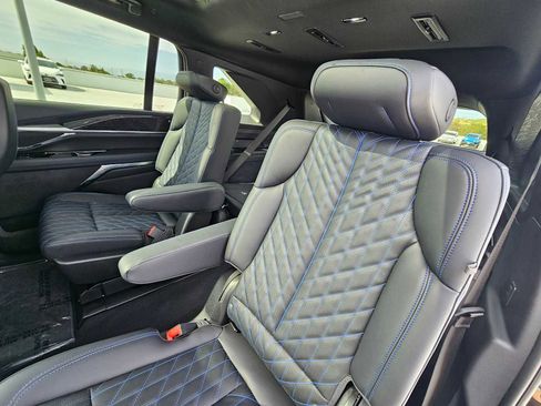 Used 2025 Cadillac Escalade IQ Luxury 1 image 20