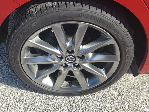 Used 2018 MAZDA MAZDA3 Touring FWD image 7