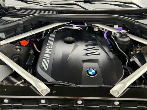 Used 2026 BMW X7 xDrive40i w/ M Sport Package AWD/4WD image 26