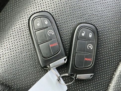 Used 2017 RAM 1500 Laramie w/ Convenience Group image 21